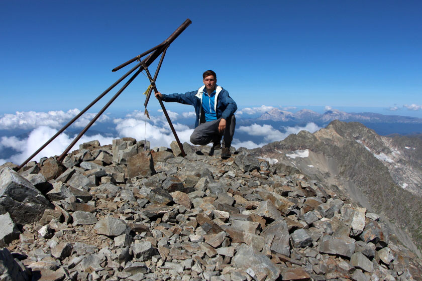 Юрий Дорош на вершине горы Чугуш - высшая точка Адыгеи 3238м