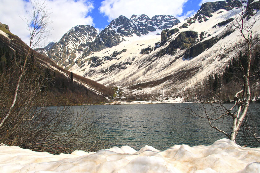 Озеро Кардывач весной